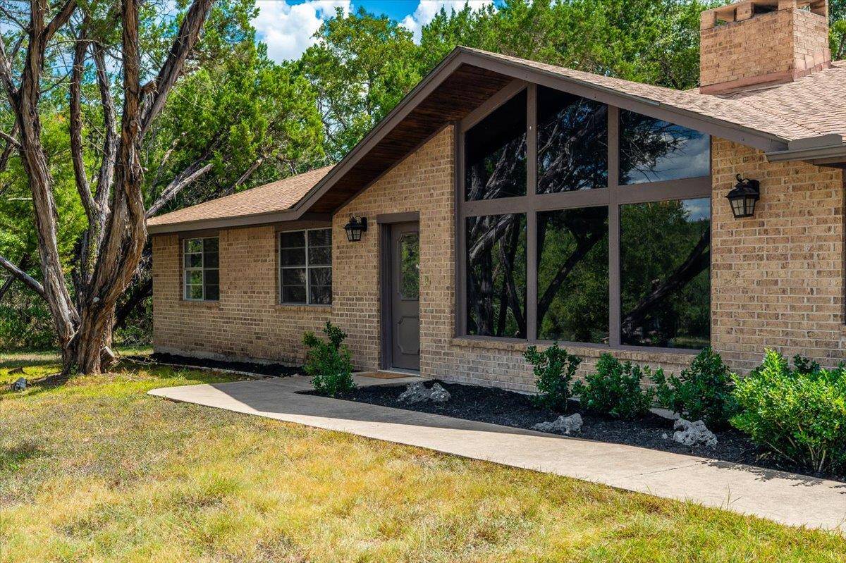 121 Merrywood LN, San Marcos, TX 78666