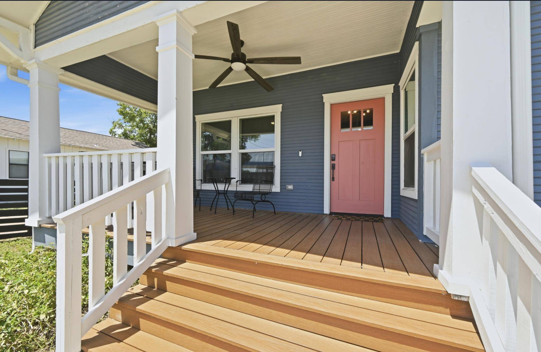 811/ 813 S Commerce ST, Lockhart, TX 78644