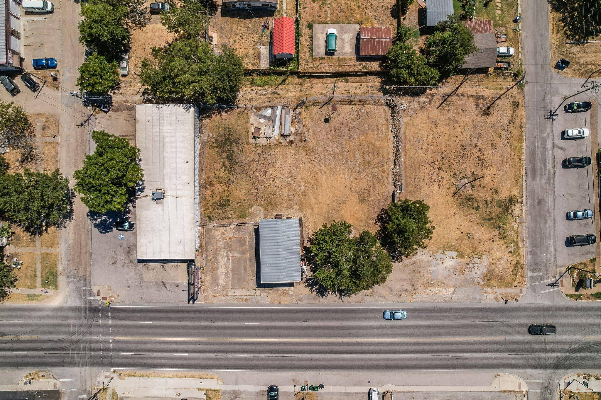 1000 N Main ST, Taylor, TX 76574
