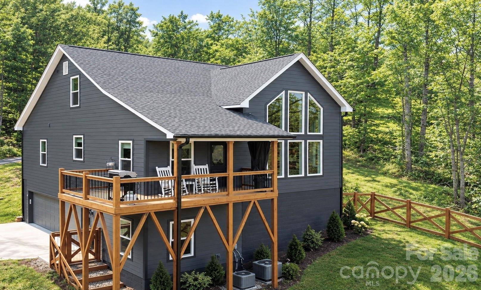 71 View Ridge Pkwy, Leicester, NC 28748