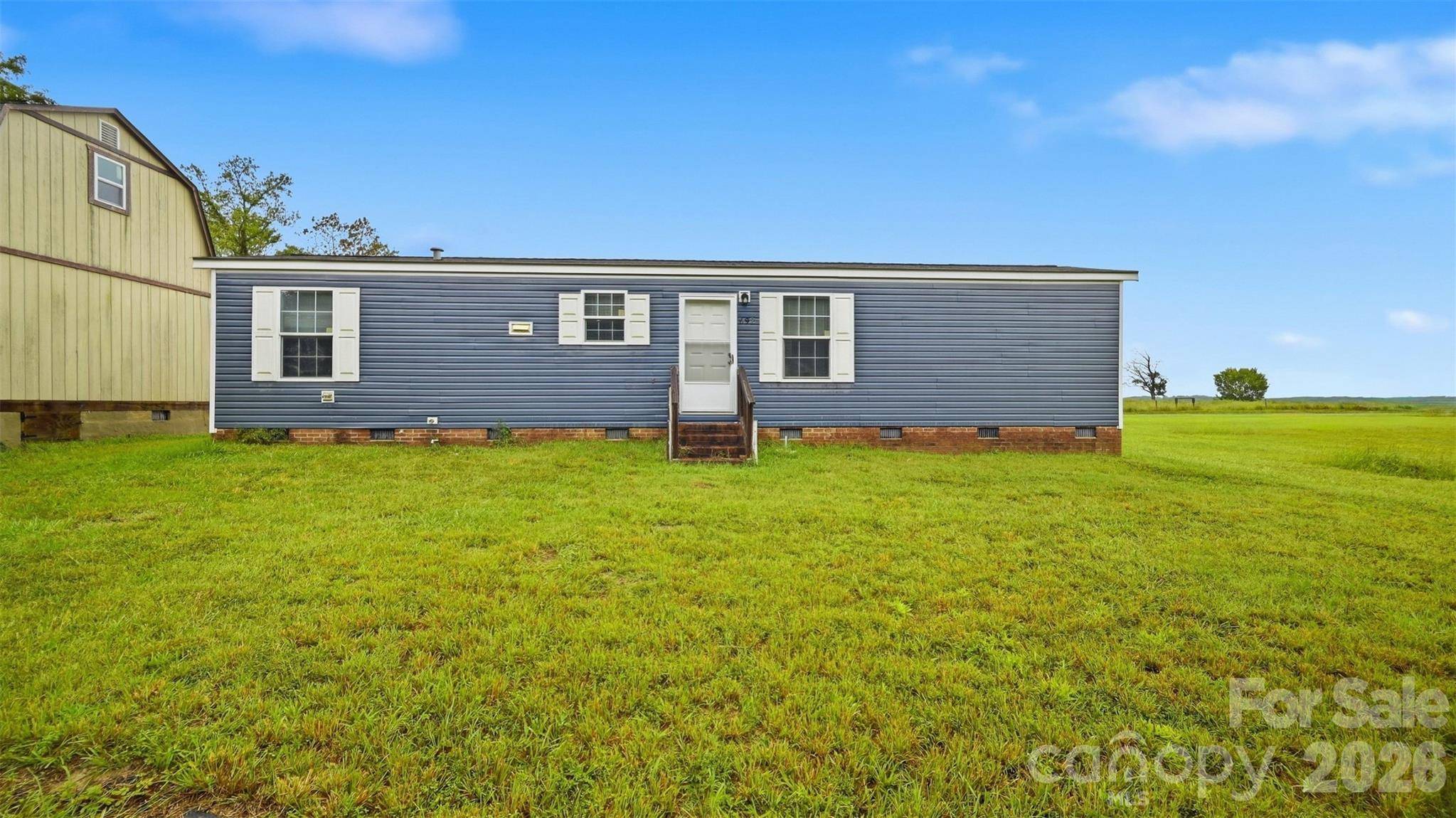 692 Topnot RD, Yanceyville, NC 27379