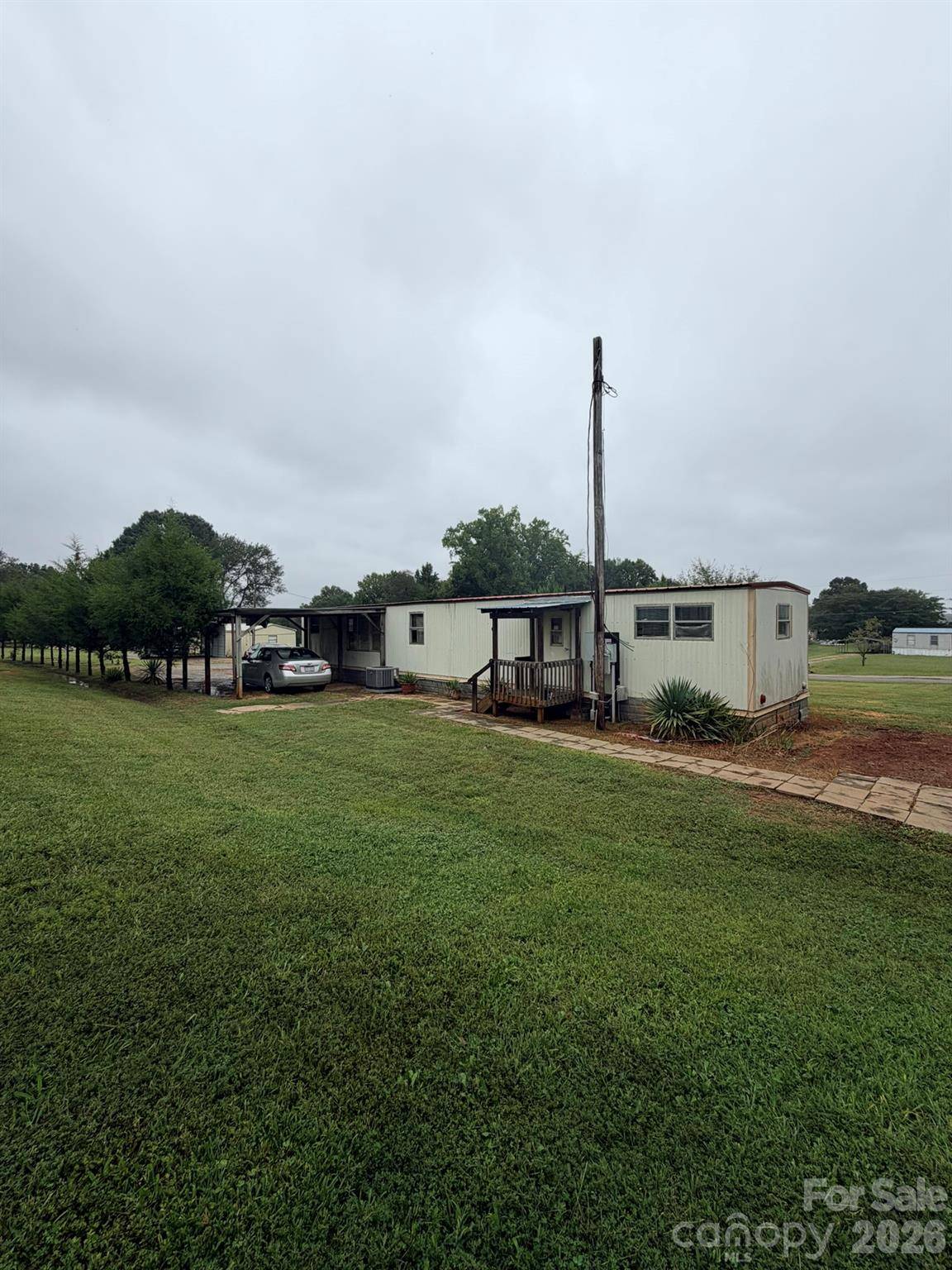 125 Deerfield LN, Statesville, NC 28677