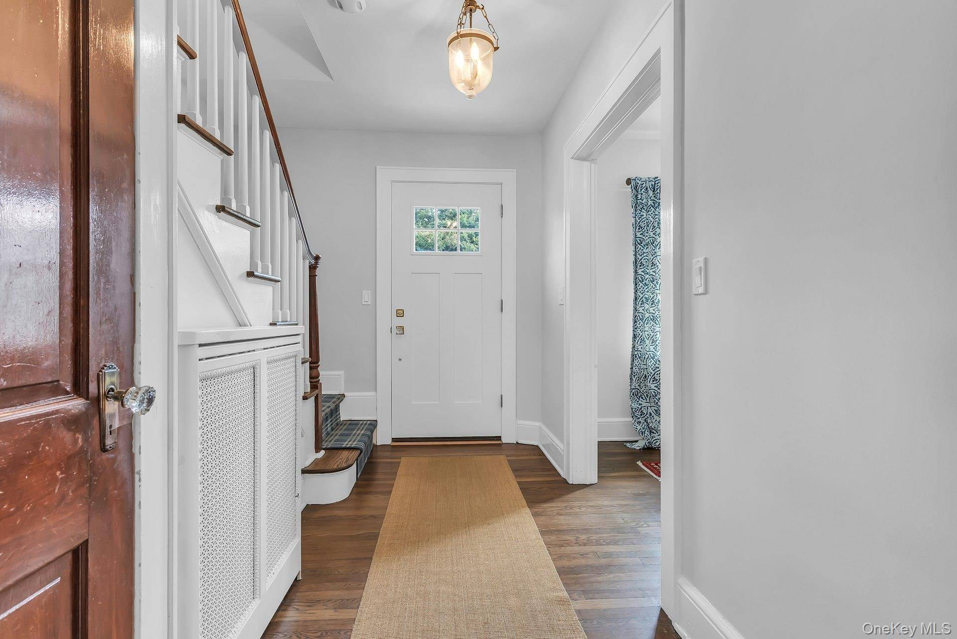 42 Nassau AVE, Glen Cove, NY 11542