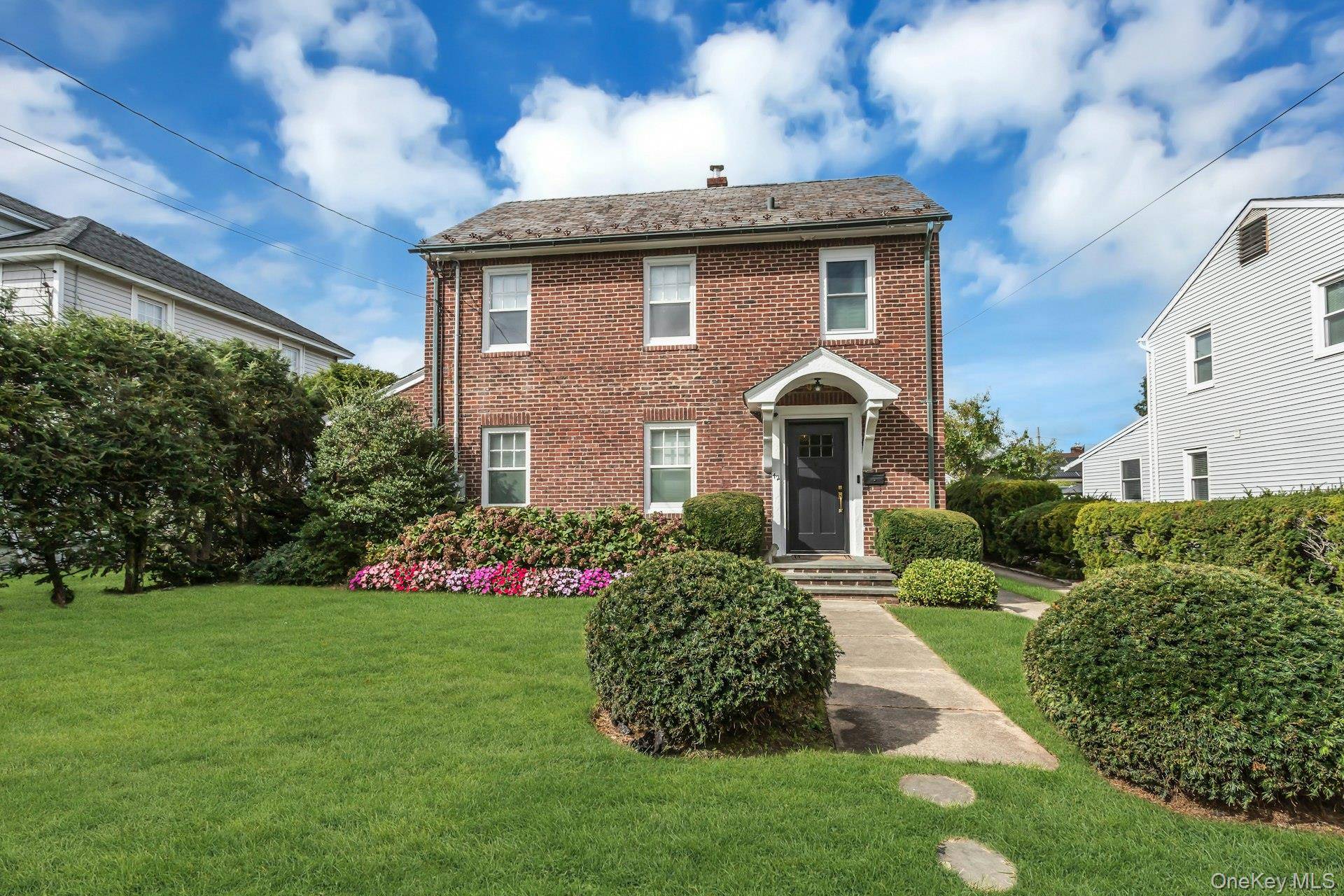 42 Nassau AVE, Glen Cove, NY 11542
