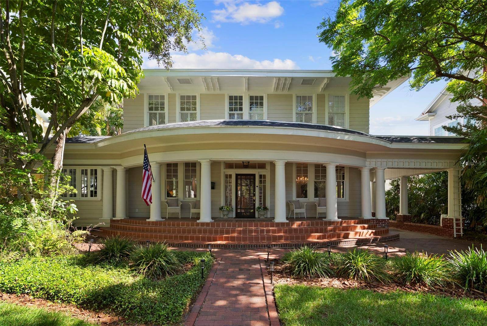 2630 W PROSPECT RD, Tampa, FL 33629