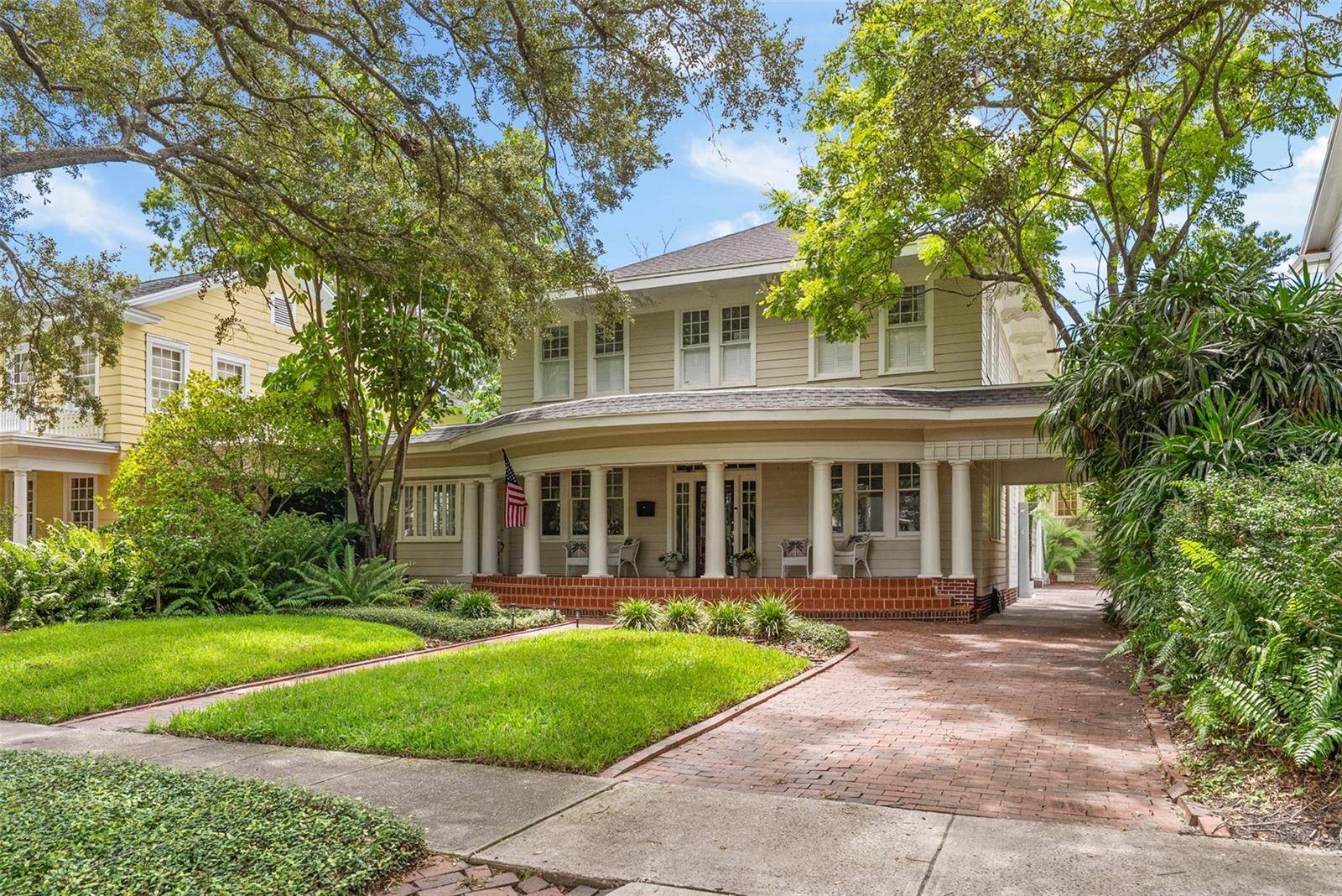 2630 W PROSPECT RD, Tampa, FL 33629