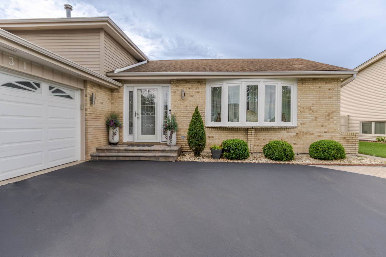 4431 Farmington AVE, Richton Park, IL 60471
