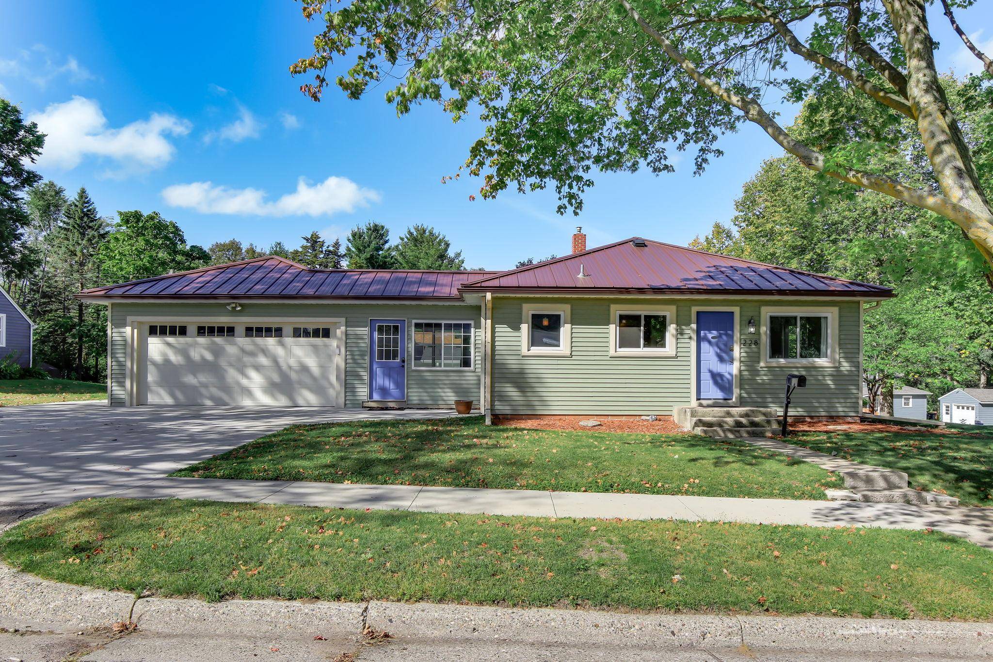 228 5th AVE NE, Faribault, MN 55021