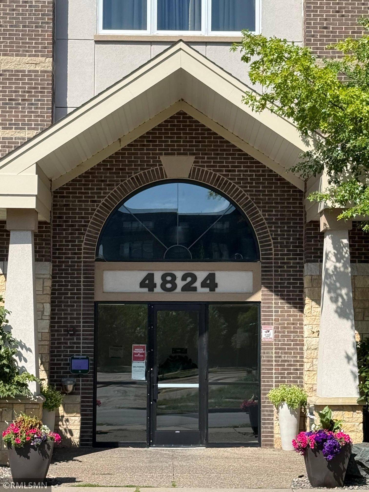 4824 E 53rd ST #523, Minneapolis, MN 55417