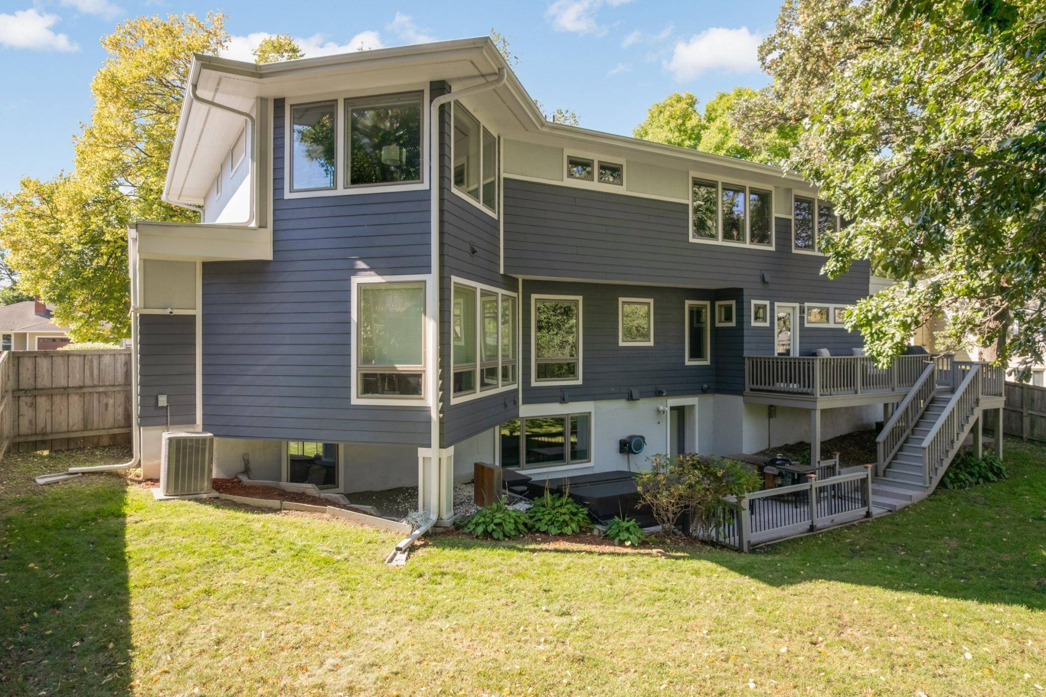 5148 Danens DR, Edina, MN 55439