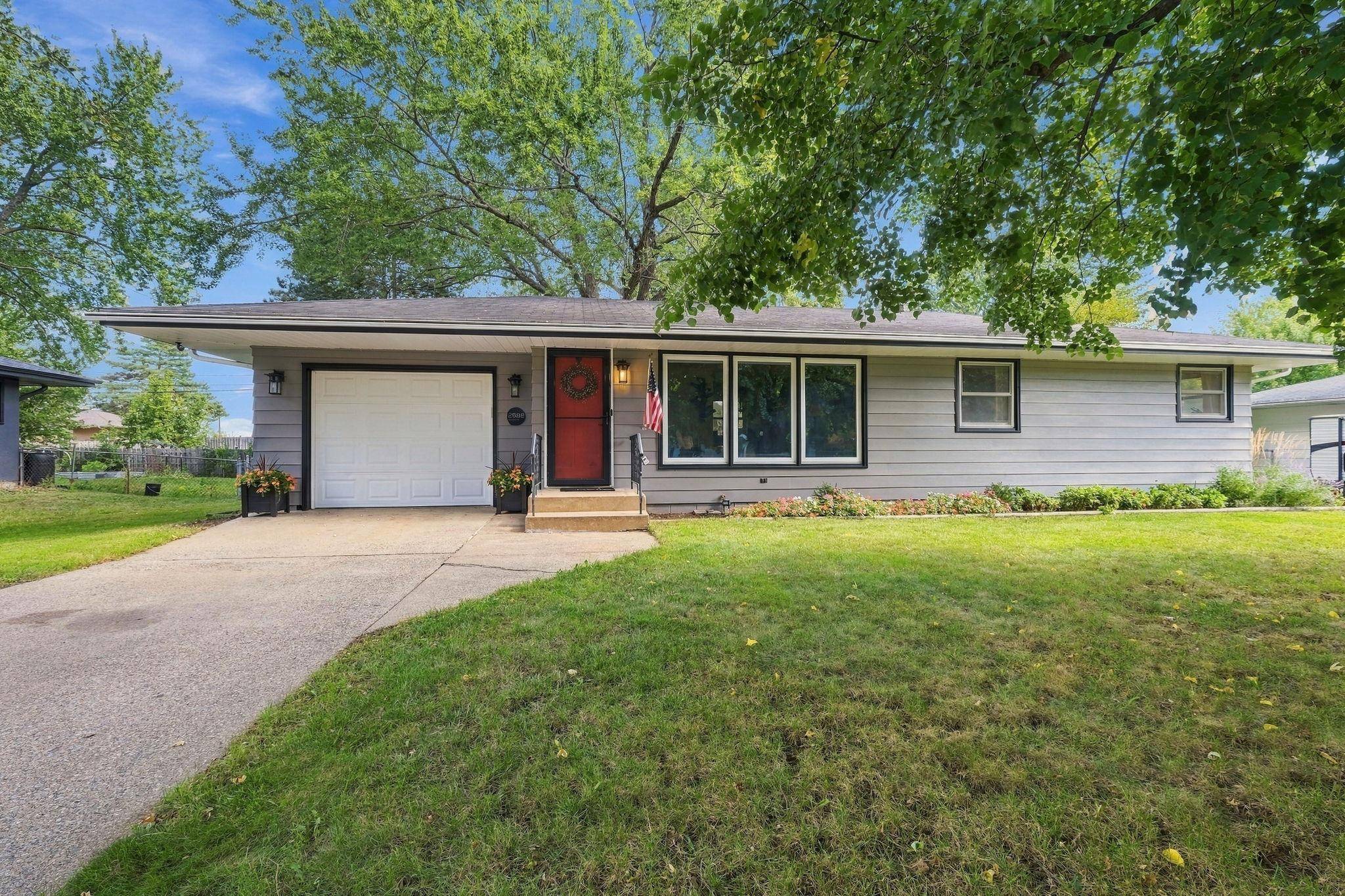 2692 Marion ST, Roseville, MN 55113