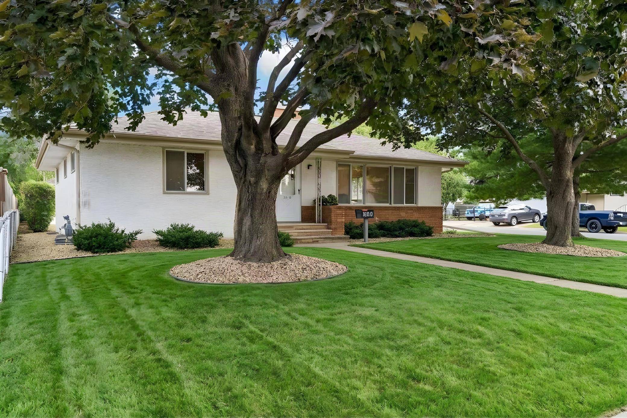 202 Ash ST W, South Saint Paul, MN 55075