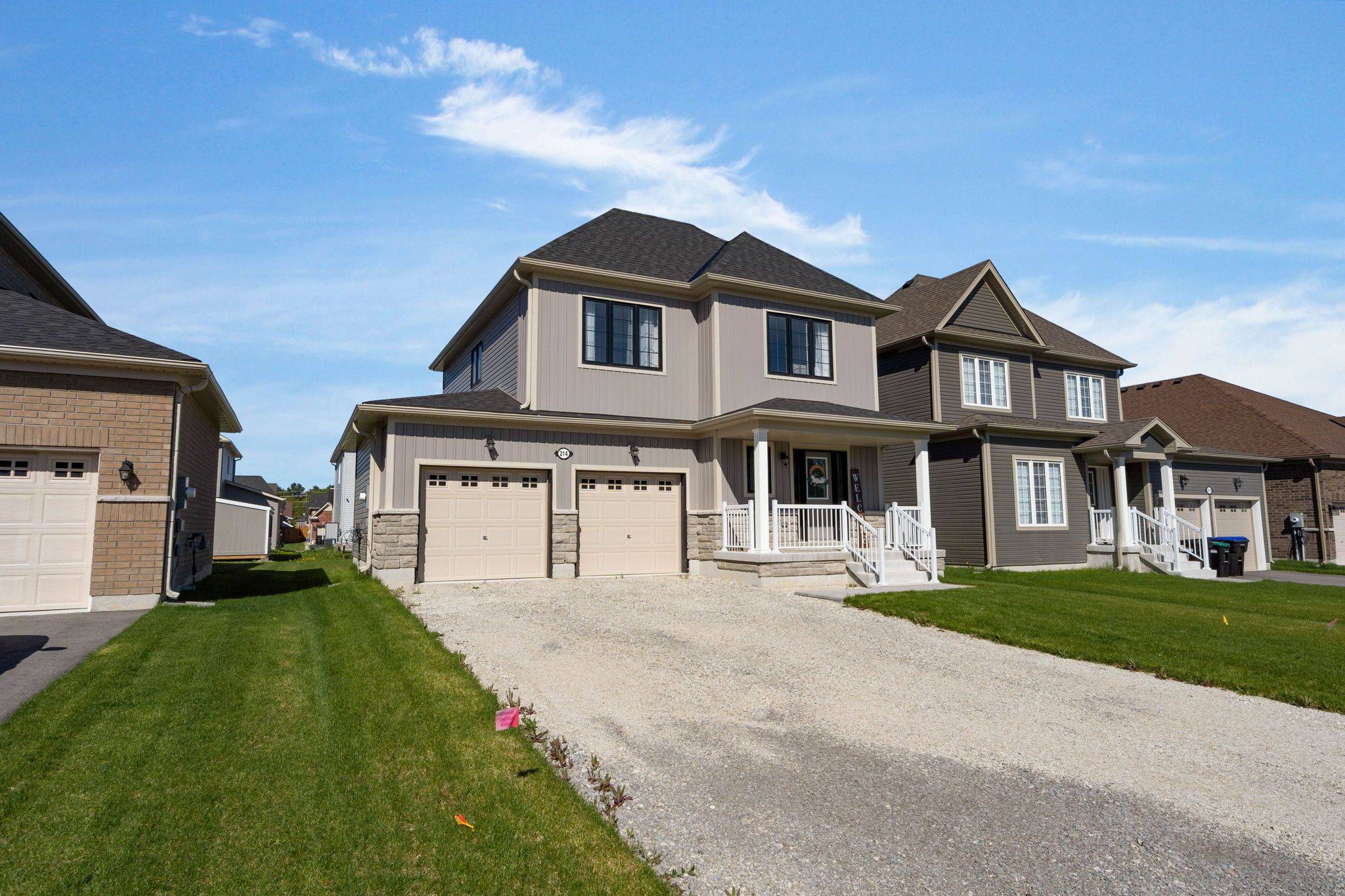214 Cubitt ST, Clearview, ON L0M 1S0