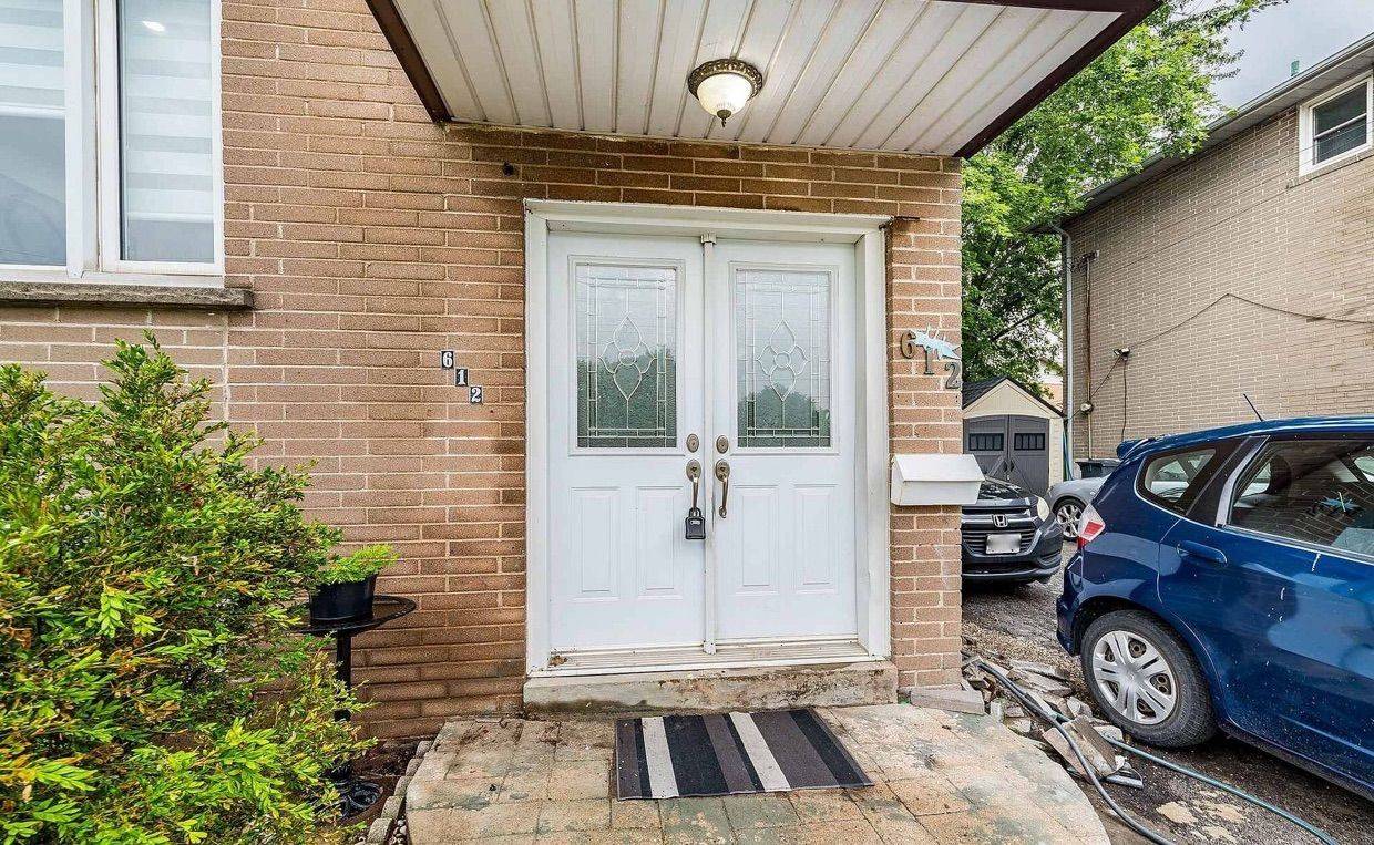 612 Appleby Line, Burlington, ON L7L 2Y3