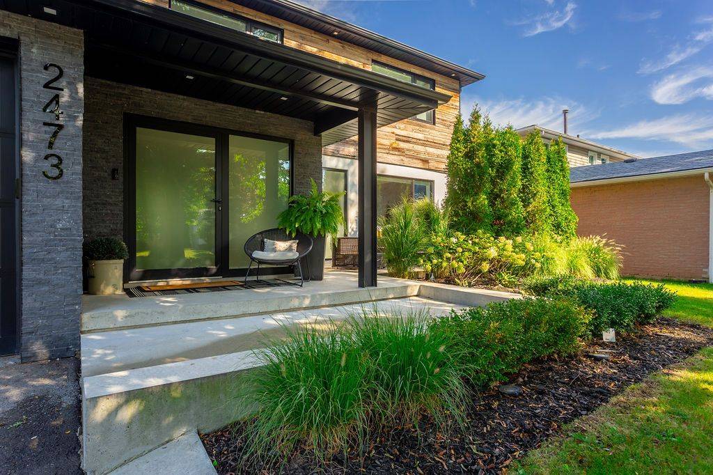 2473 Woburn CRES, Oakville, ON L6L 5E8