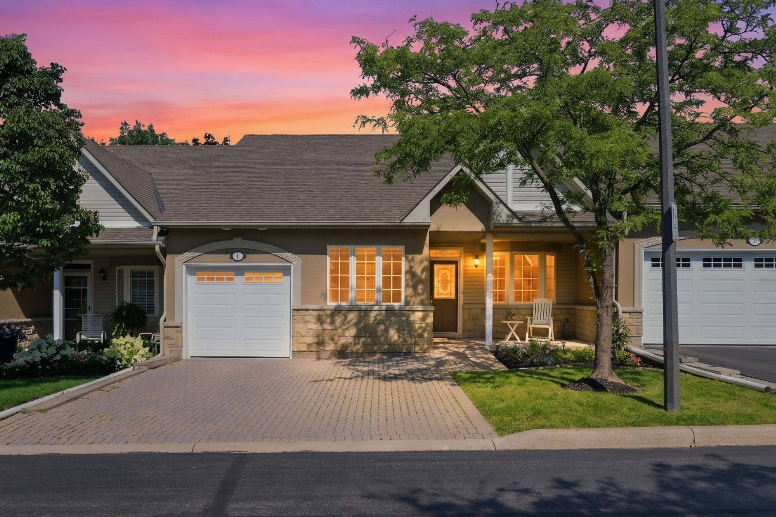 212 Stonehenge DR #41, Hamilton, ON L9K 1N4