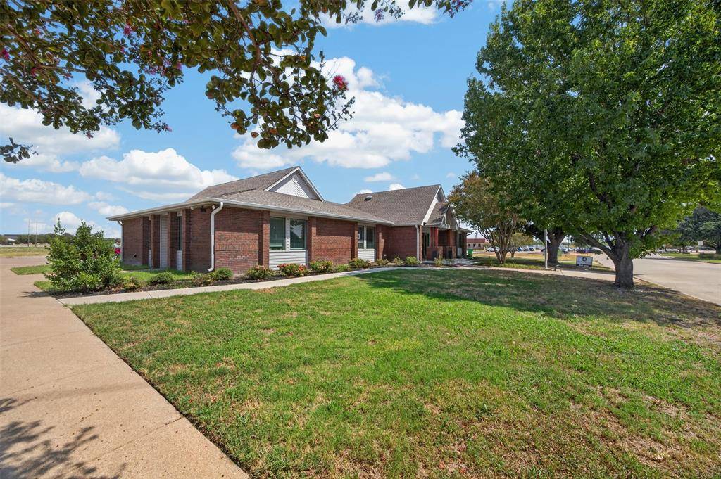 102 Ymca Drive, Waxahachie, TX 75165