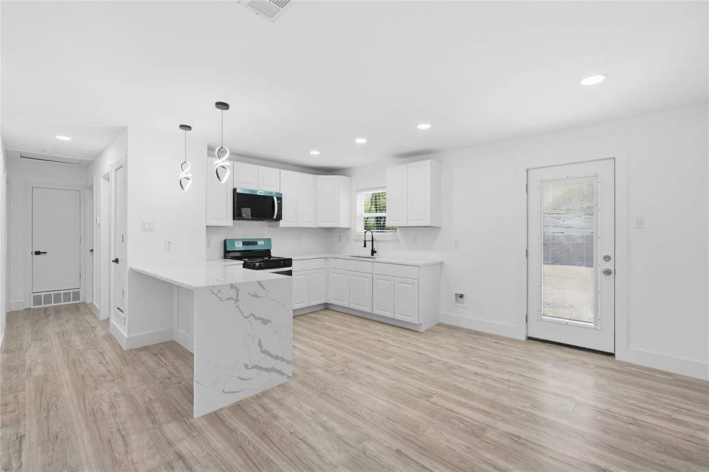 1504 Daniel Drive, Arlington, TX 76010
