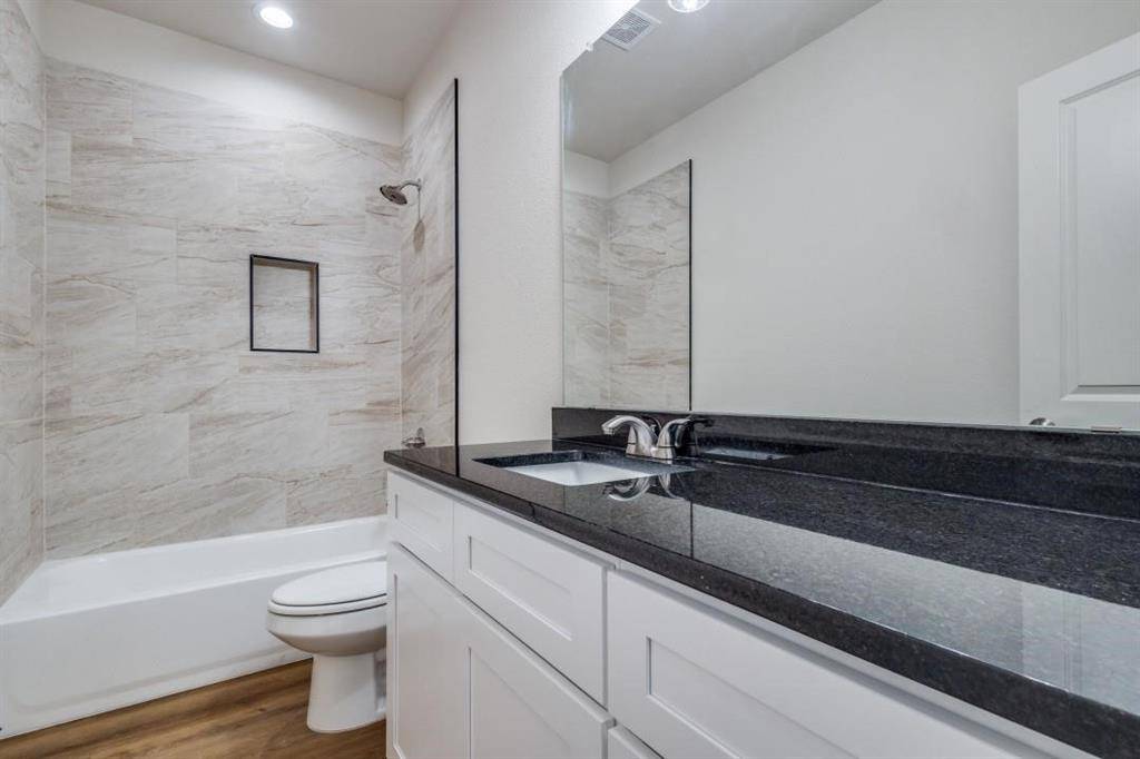 267 Jim Walter Drive, Runaway Bay, TX 76426