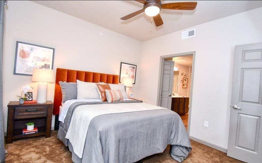 4800 W Illinois Avenue #1111, Dallas, TX 75211