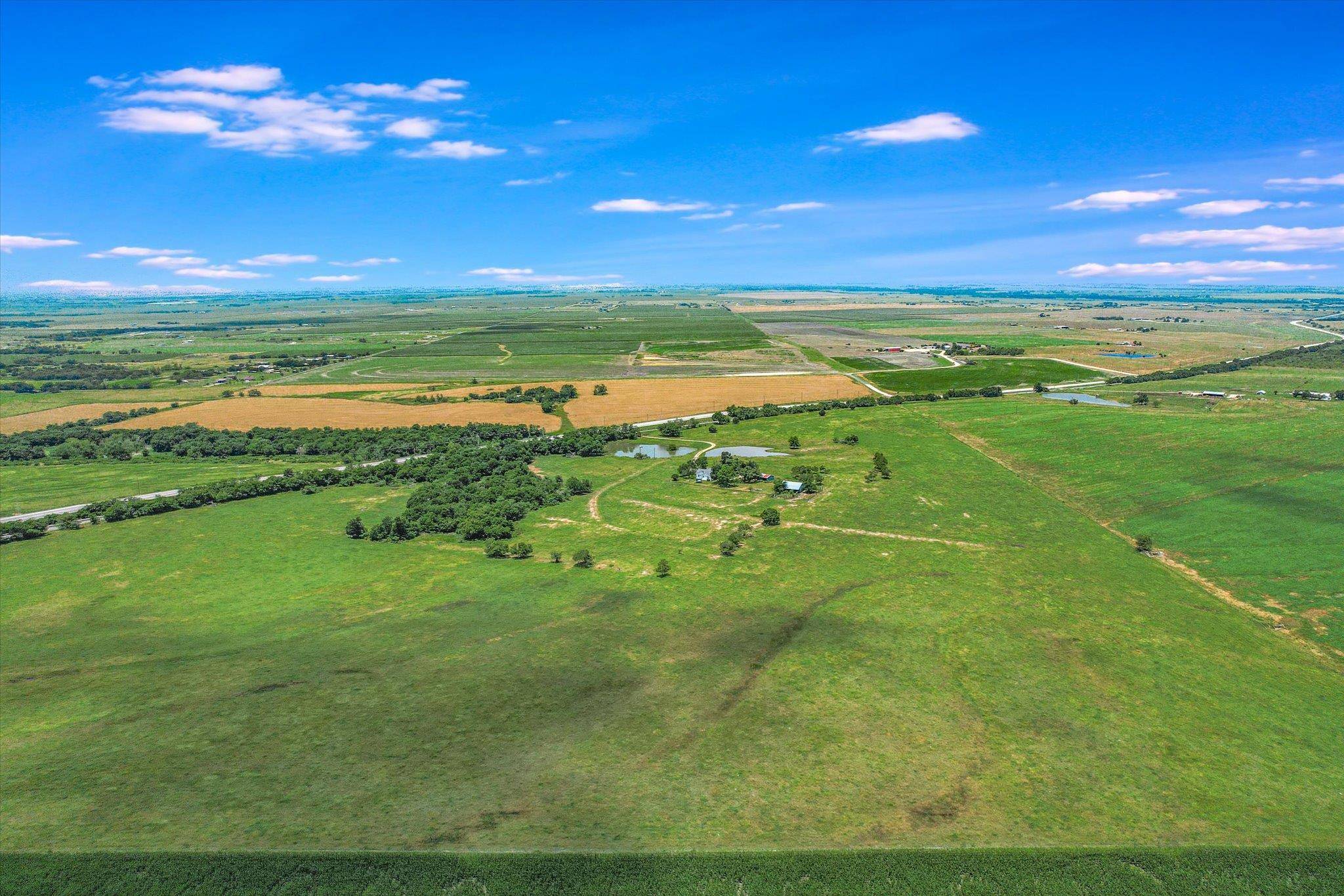 16421 Tx-95 HWY, Coupland, TX 78615