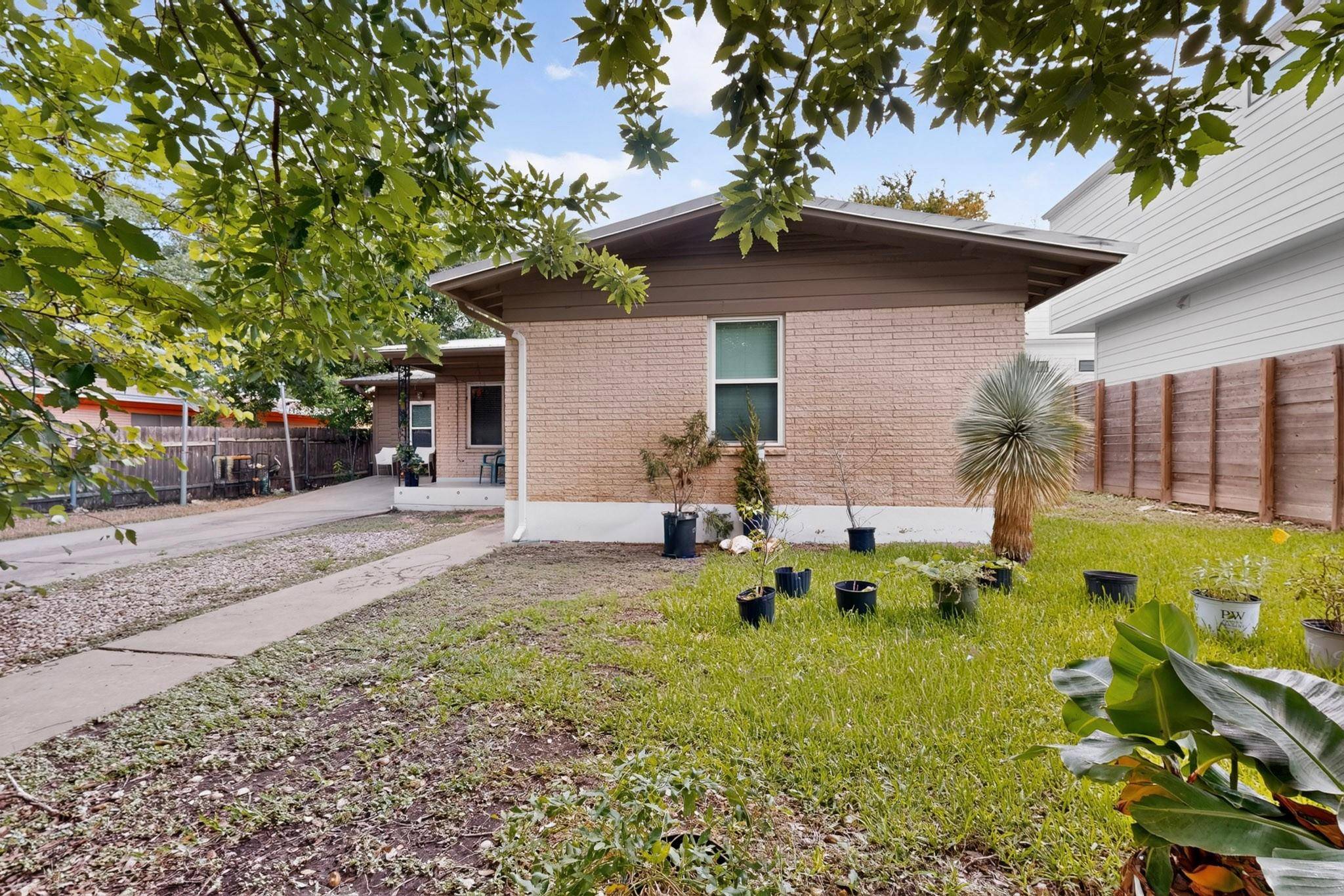 108 W Croslin ST #A & B, Austin, TX 78752