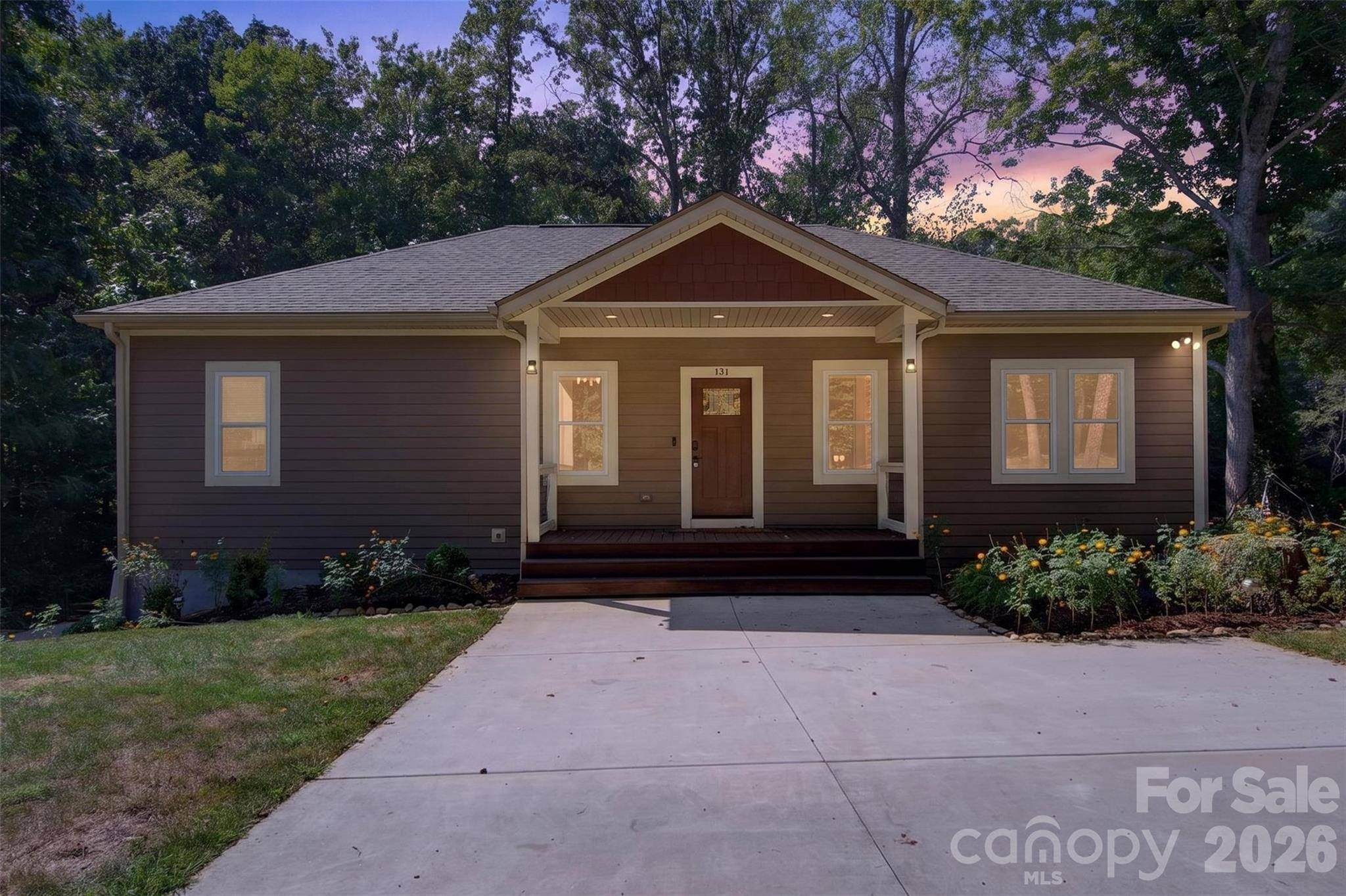 131 Ridge RD, Candler, NC 28715
