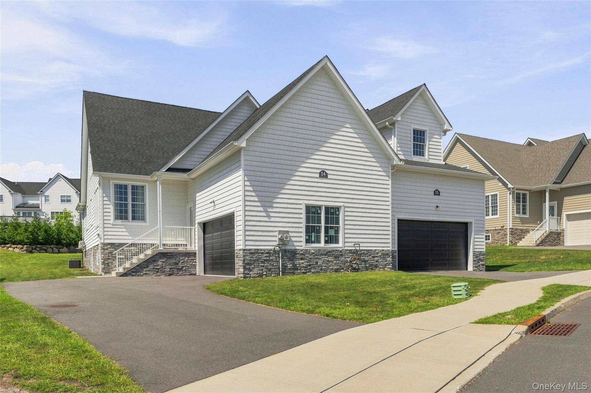 14 Van Arsdale RD, Monroe, NY 10950
