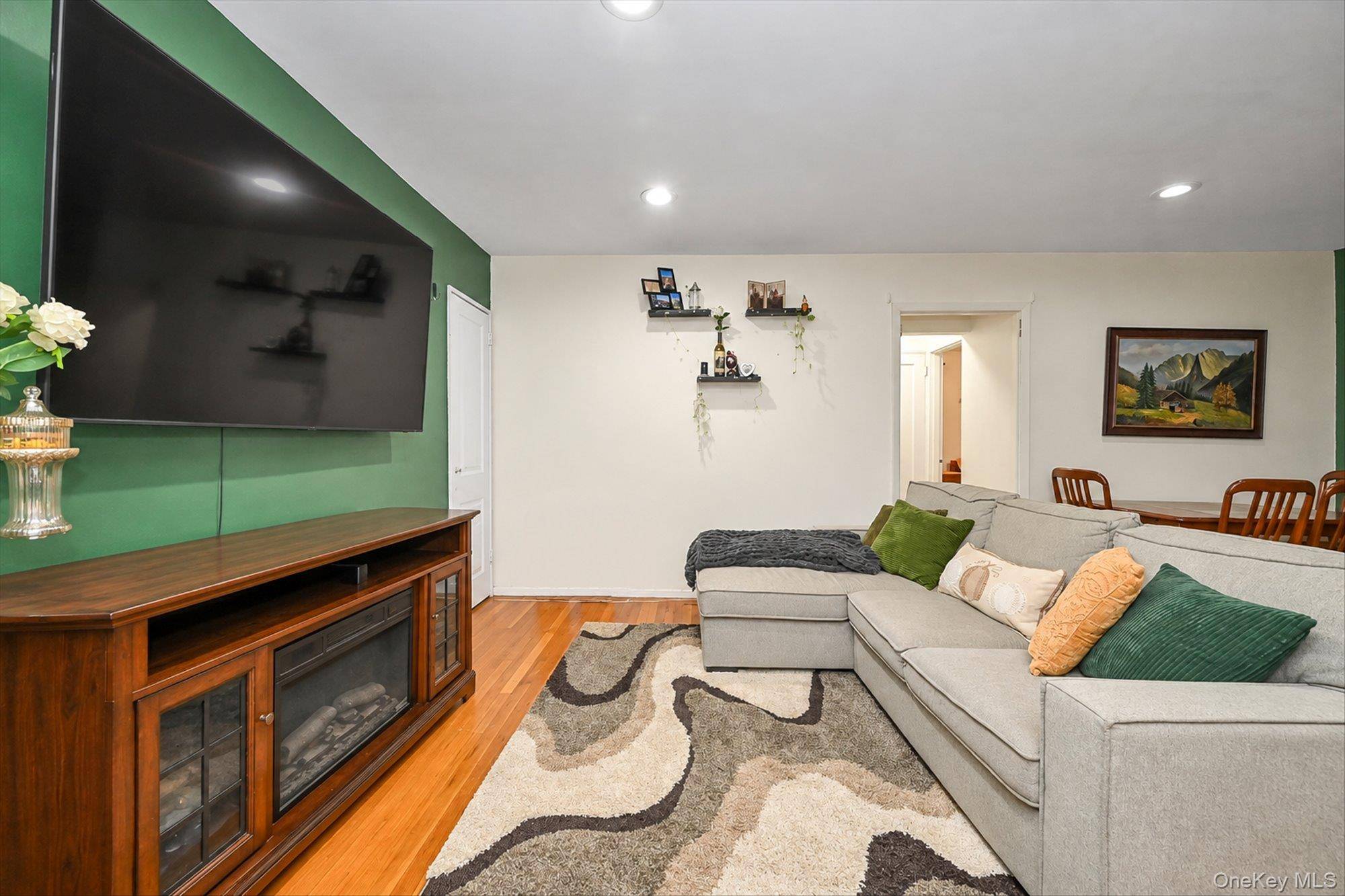 58-33 246th CRES #0647, Douglaston, NY 11362