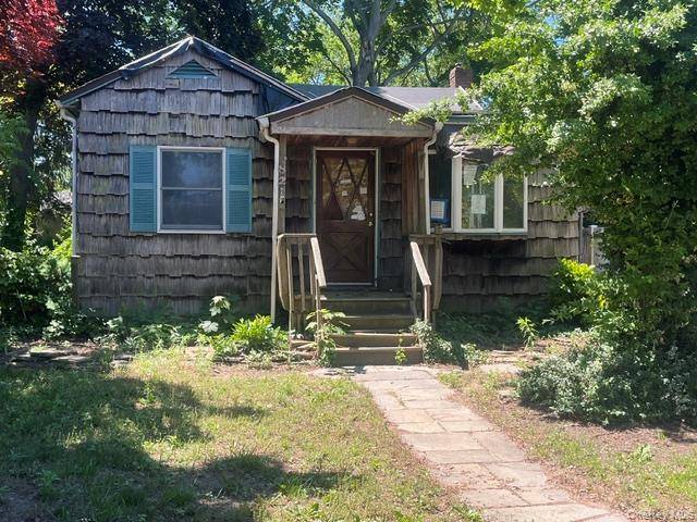 82 4th ST, Lake Ronkonkoma, NY 11779