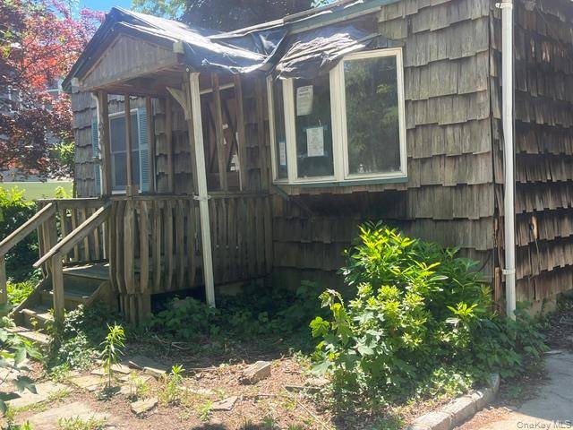 82 4th ST, Lake Ronkonkoma, NY 11779