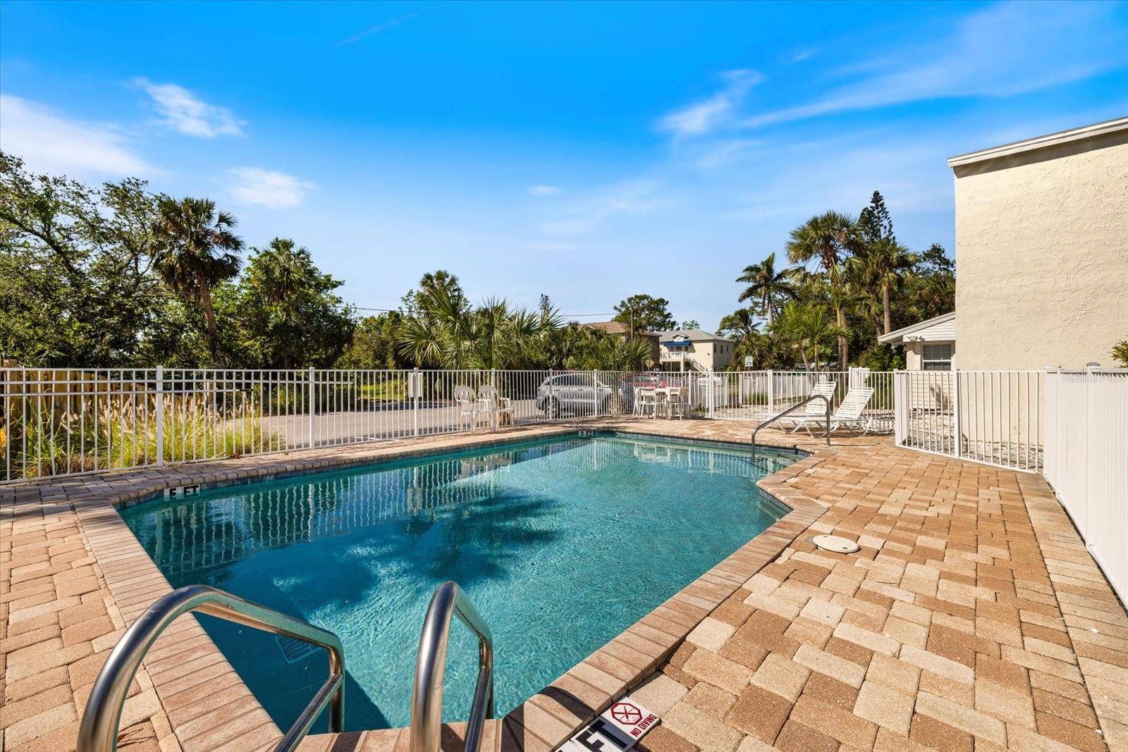 6451 ELMWOOD AVE #H, Sarasota, FL 34231
