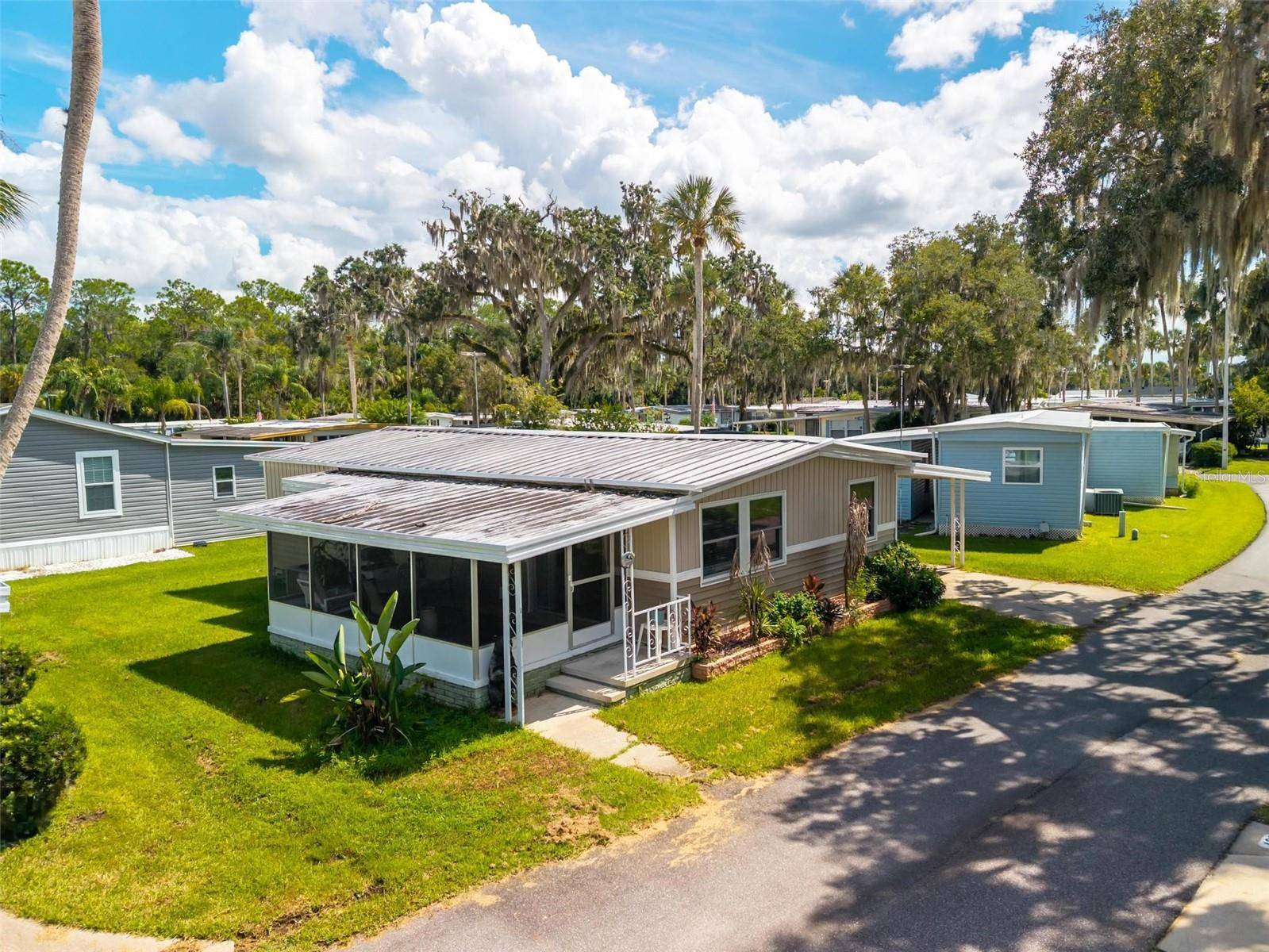 162 WOODMERE DR #A, Eustis, FL 32726