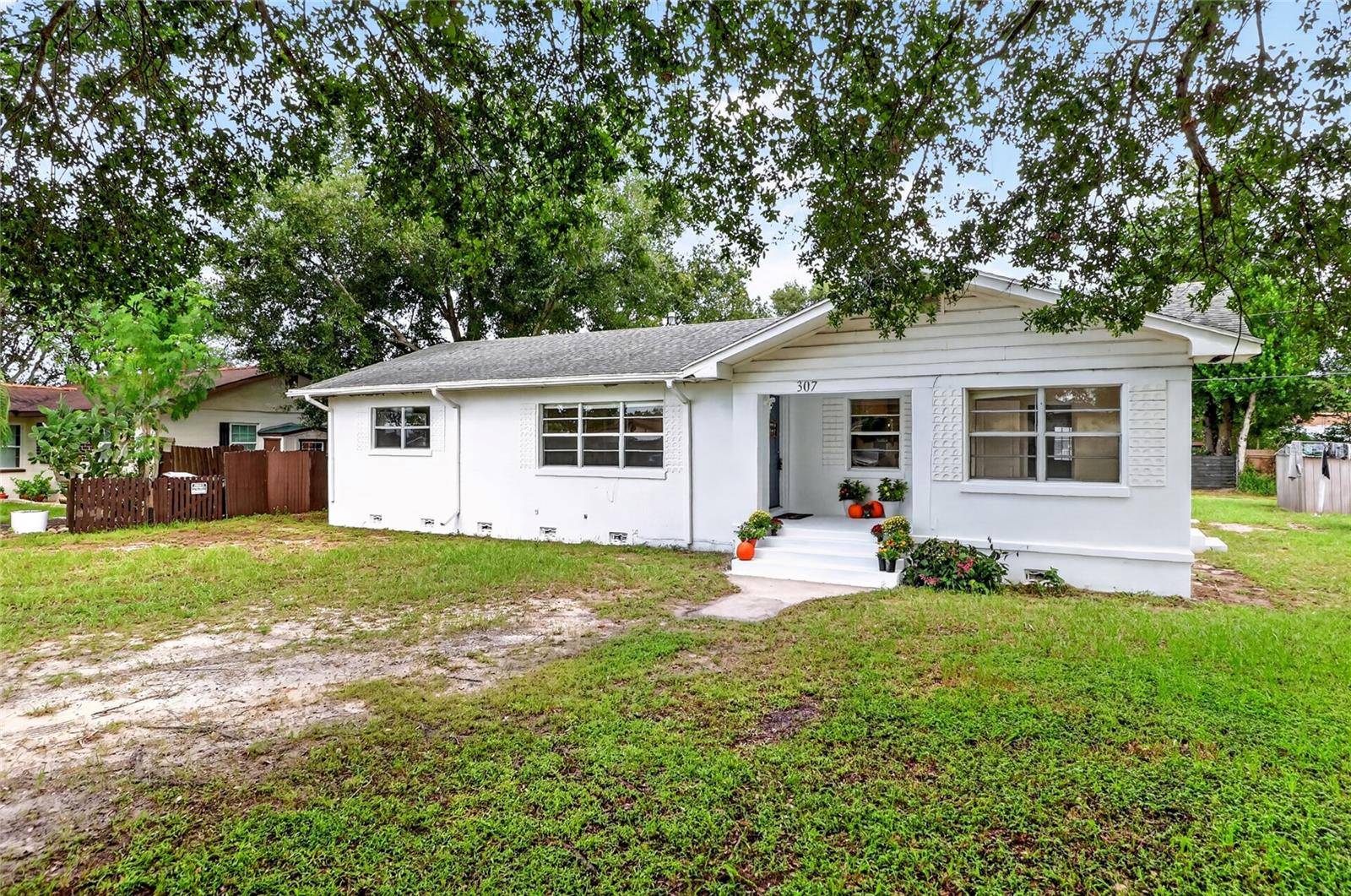 307 STEEDLY AVE, Lake Wales, FL 33853