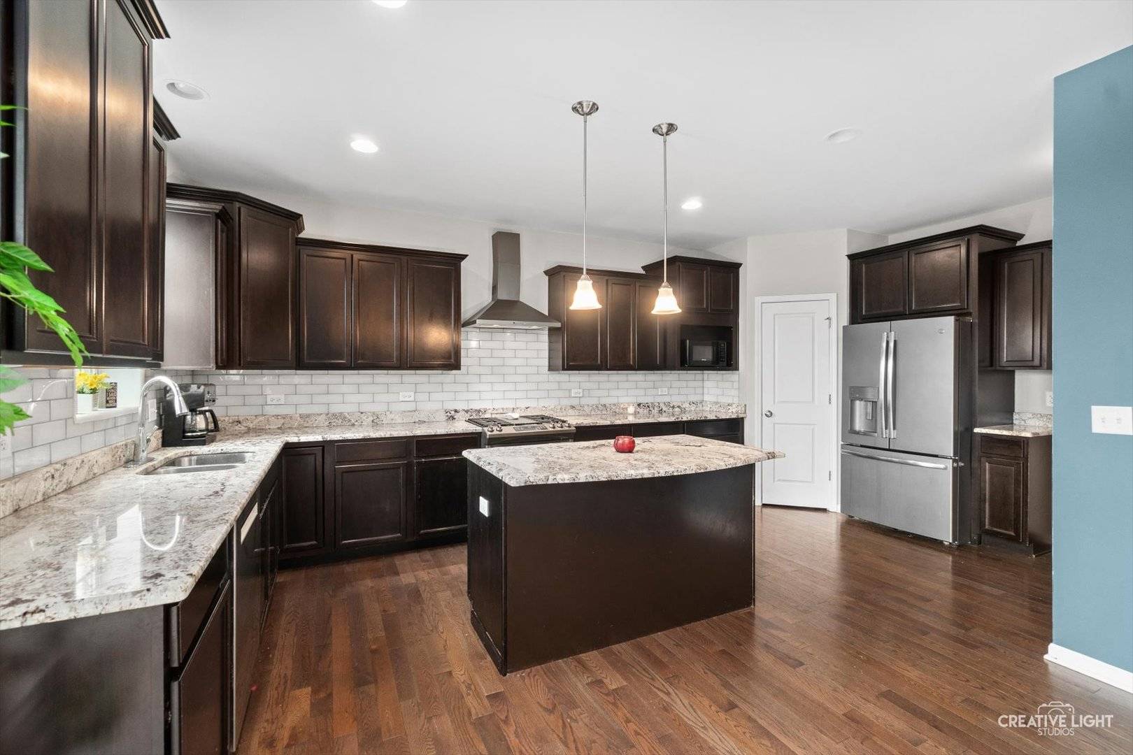 991 S Carly CIR, Yorkville, IL 60560
