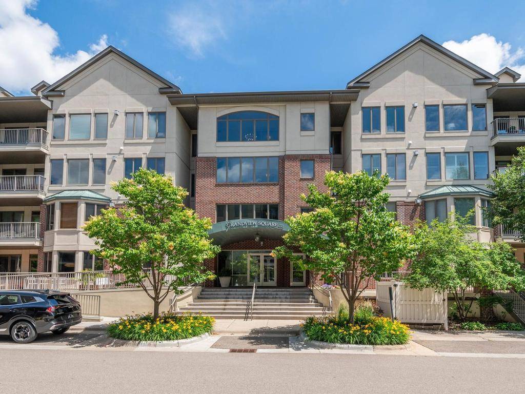 5225 Grandview SQ #210, Edina, MN 55436