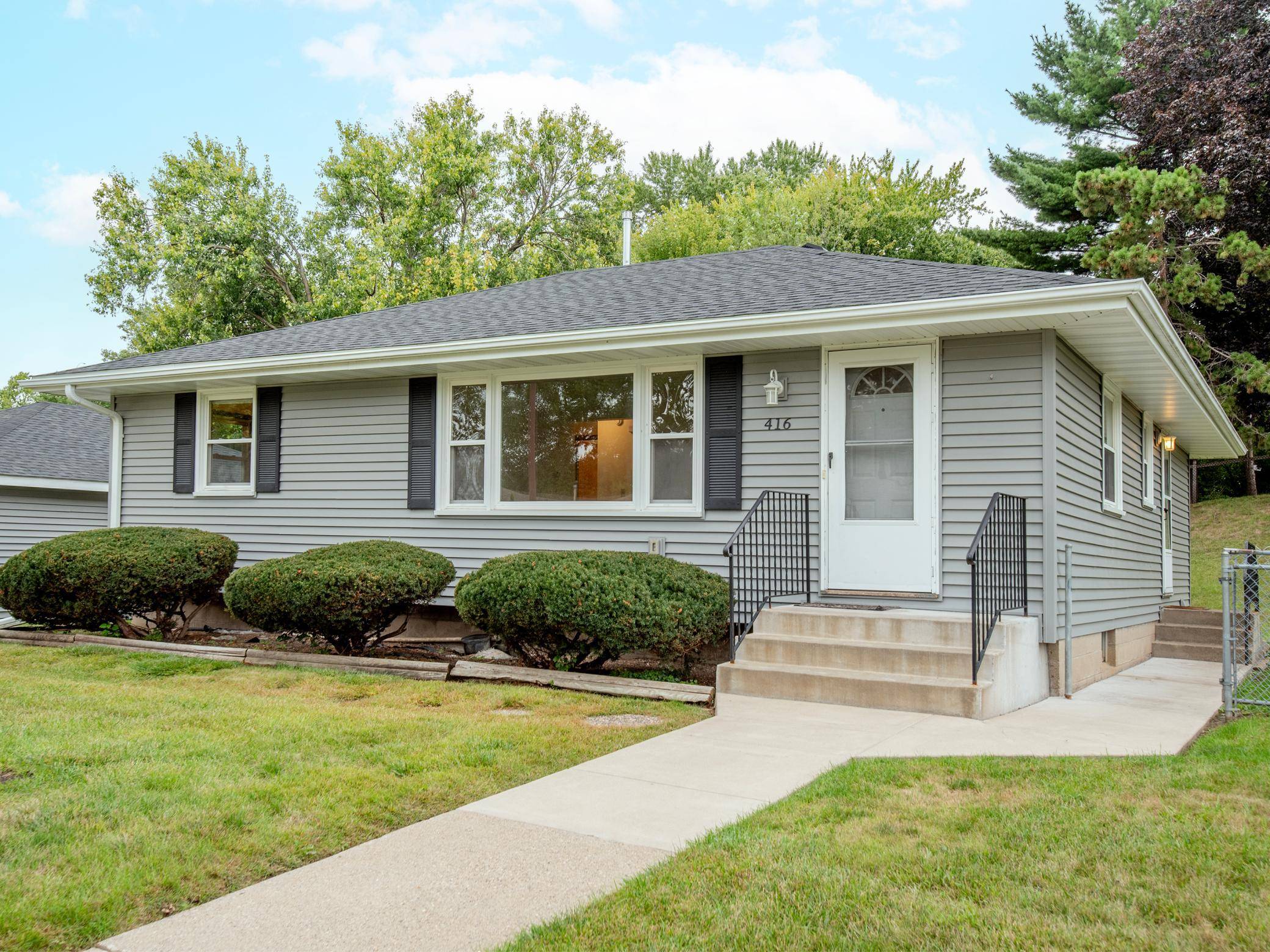 416 21st AVE S, South Saint Paul, MN 55075