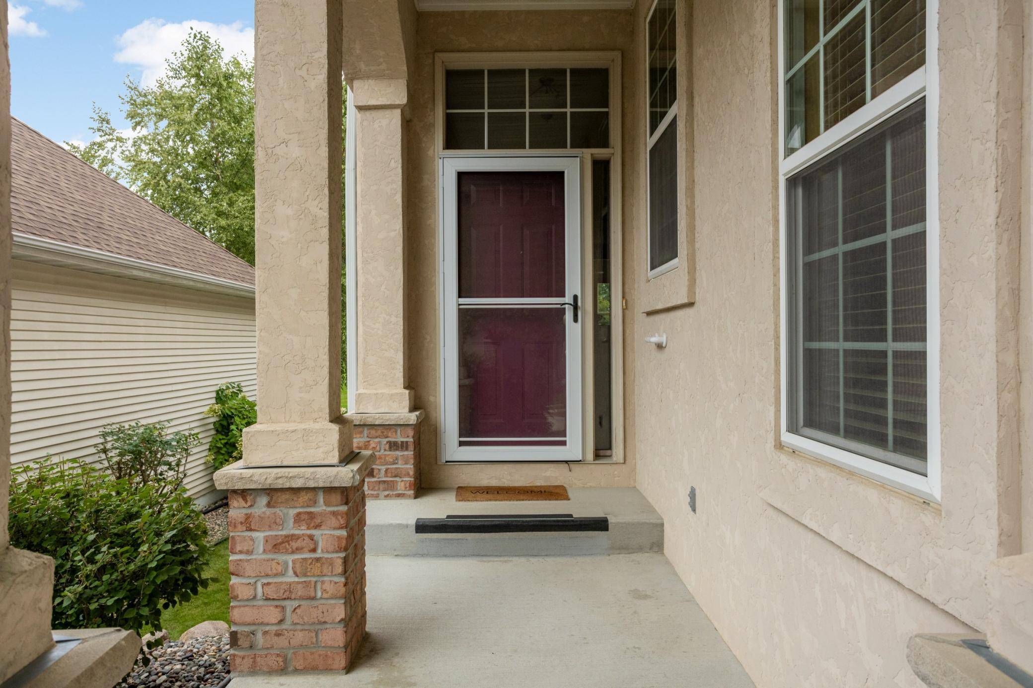 18519 Farmstead CIR, Eden Prairie, MN 55347
