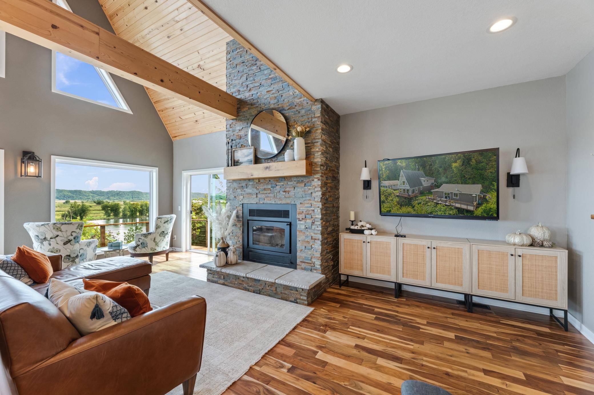 917 Mississippi LN, Brownsville, MN 55919