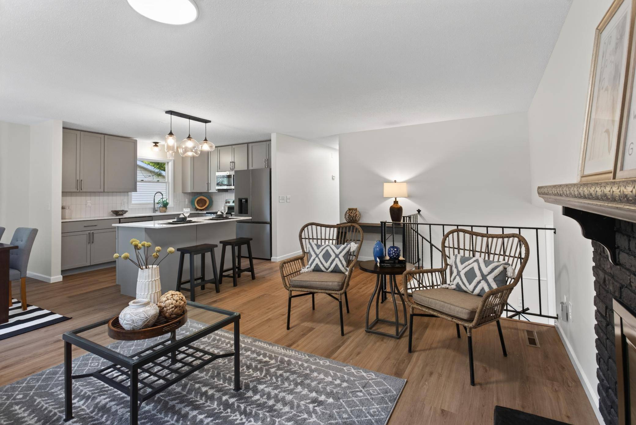 7748 Cayenne PLZ W, Woodbury, MN 55125