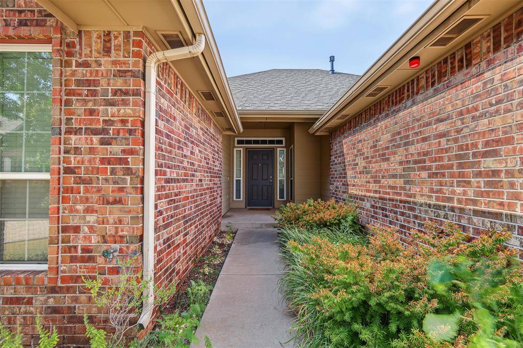 15601 Traditions DR, Edmond, OK 73013
