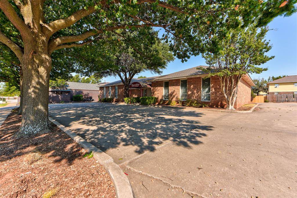 2433 Wilcox DR, Norman, OK 73069
