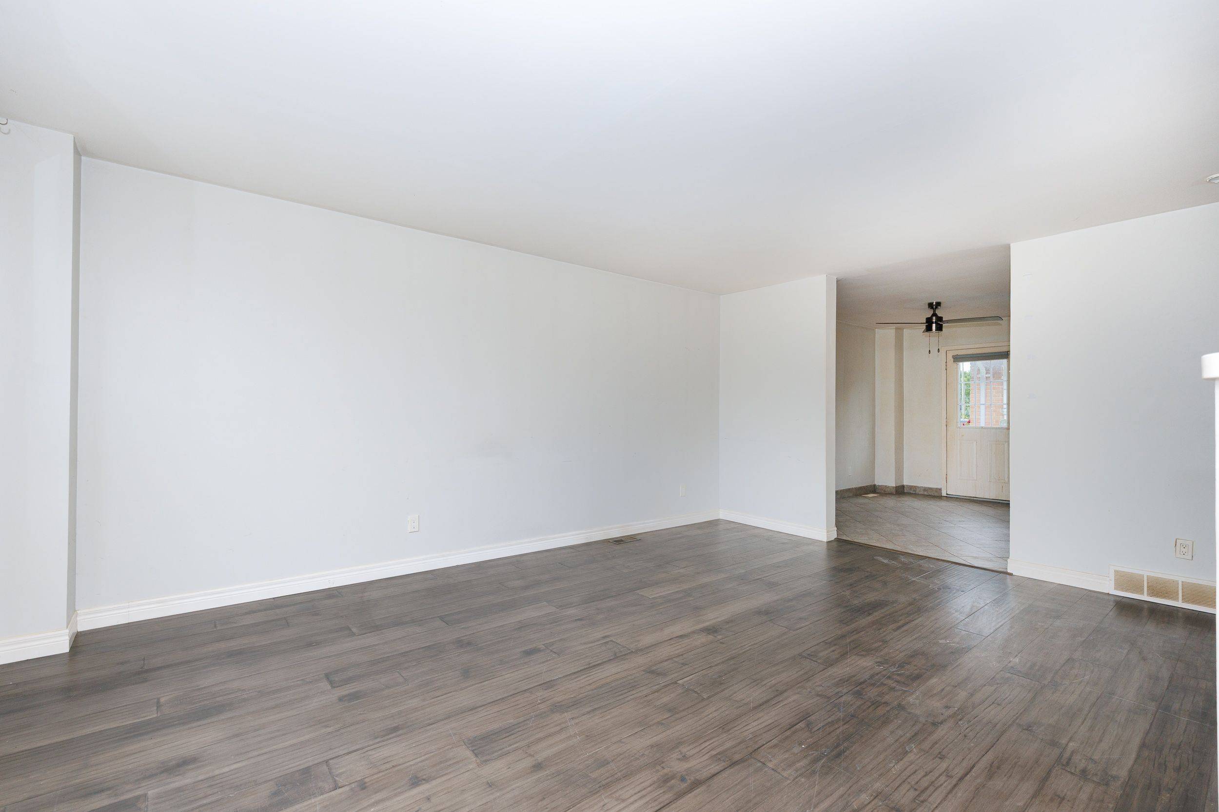 252 Bertie ST #1, Fort Erie, ON L2A 1Z6