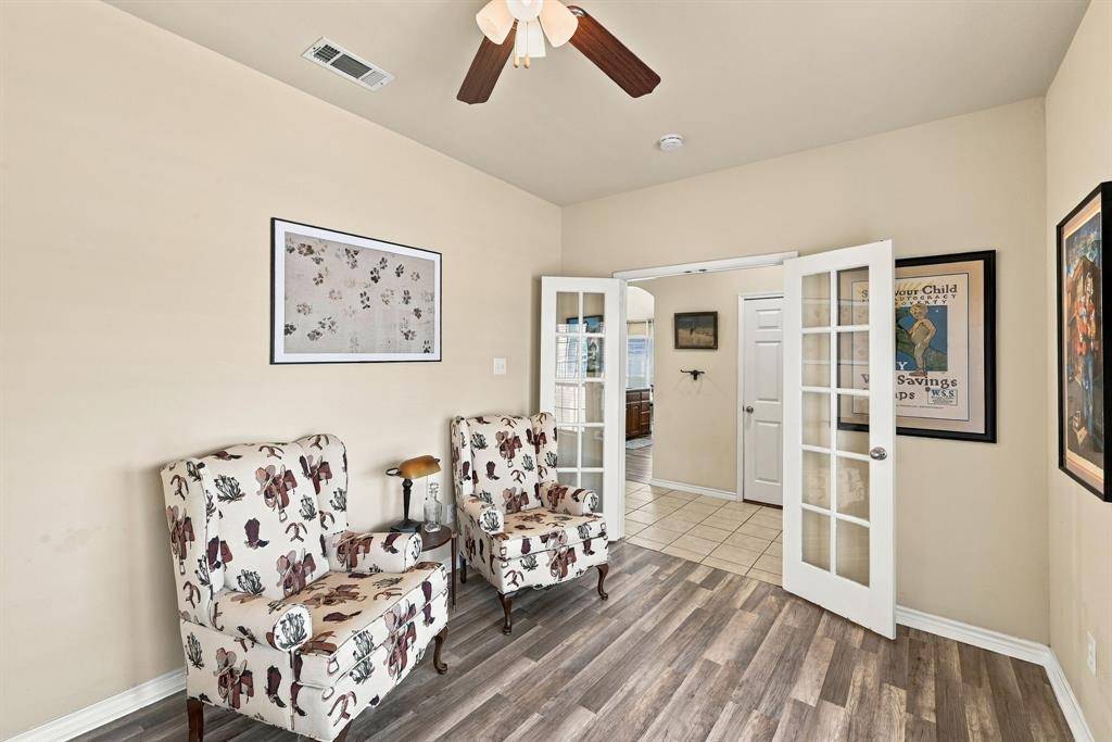 9208 Arlene Drive, White Settlement, TX 76108