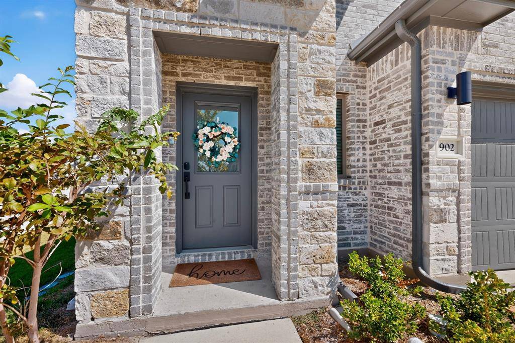 902 Crested View Place, Lavon, TX 75166
