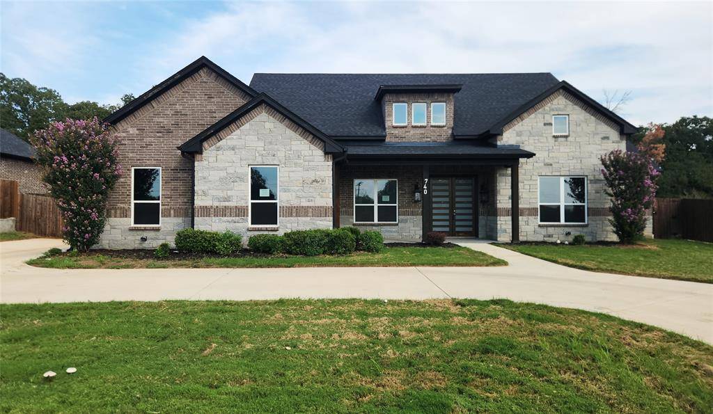 740 Arledge Street, Azle, TX 76020