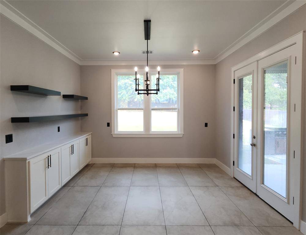 740 Arledge Street, Azle, TX 76020