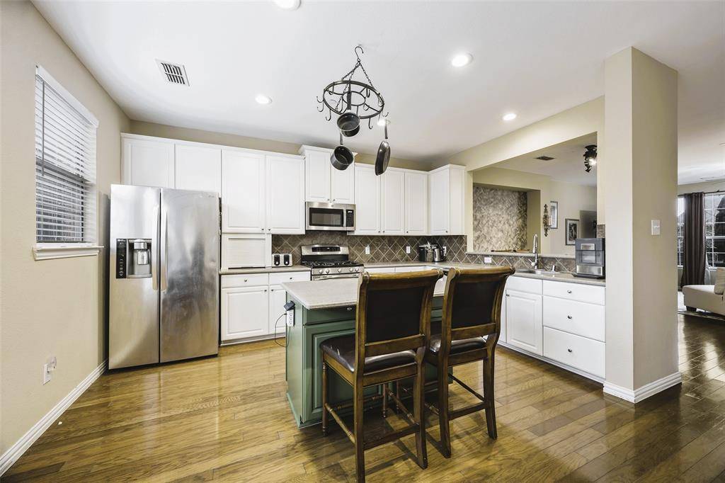 2544 Jacobson Drive, Lewisville, TX 75067