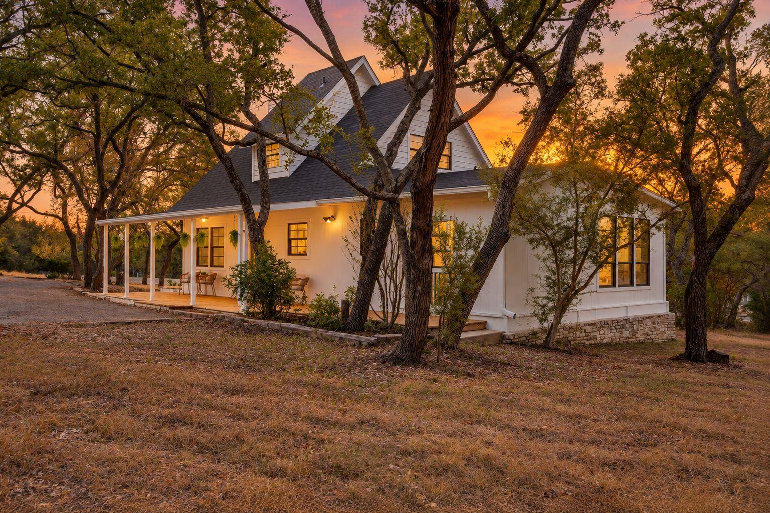 8902 Butler CIR, Austin, TX 78737