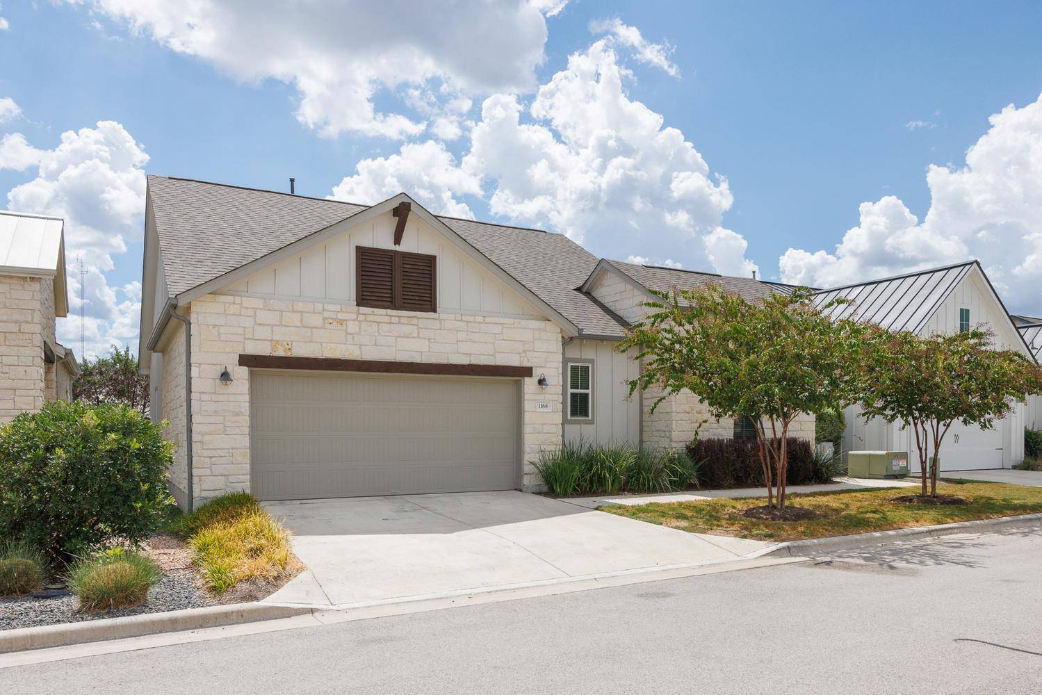 1168 Lucca DR, Dripping Springs, TX 78620